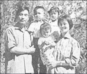 20111029-China.org wen jiabao wenjiabao family 1974.jpg